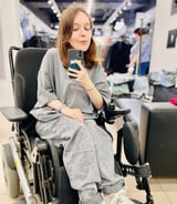 Сиделка в городе Санкт-Петербург - Сиделка для девушки 23 года на инвалидной коляске с проживанием
